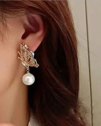 Pair Of Alloy Gold Plated Butterfly Design Pearl Earrings