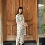 2 PCs Women's White Stitched Printed Arabic Lawn Suit Shirt And Trouser
