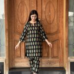 2 PCs Women's Black Stitched Printed Arabic Lawn Suit Shirt And Trouser