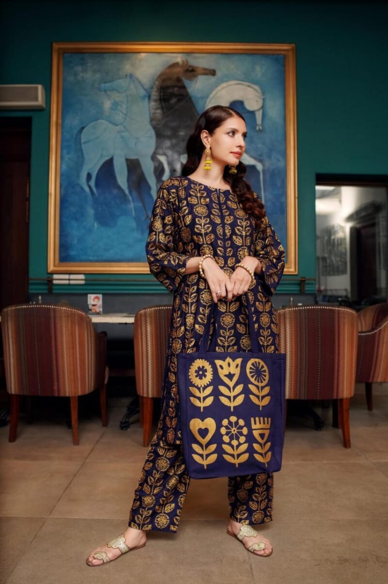 3 Pcs Women's Linen Stitched Block Printed Suit